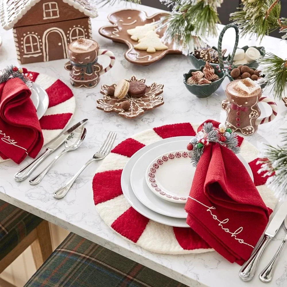 Pottery Barn Gingerbread Snowflake Plates Set Of Four New In Box